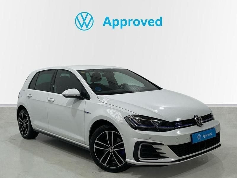 Usado VW Golf VII GTE 204 CV (150 kW) 2020 Blanco Berlina