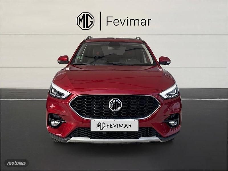 Usado MG ZS Luxury 106 CV (77 kW) 2024 Rojo SUV