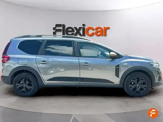 Usado Dacia Jogger Essentiel 100 CV (73 kW) 2024 Gris Monovolumen