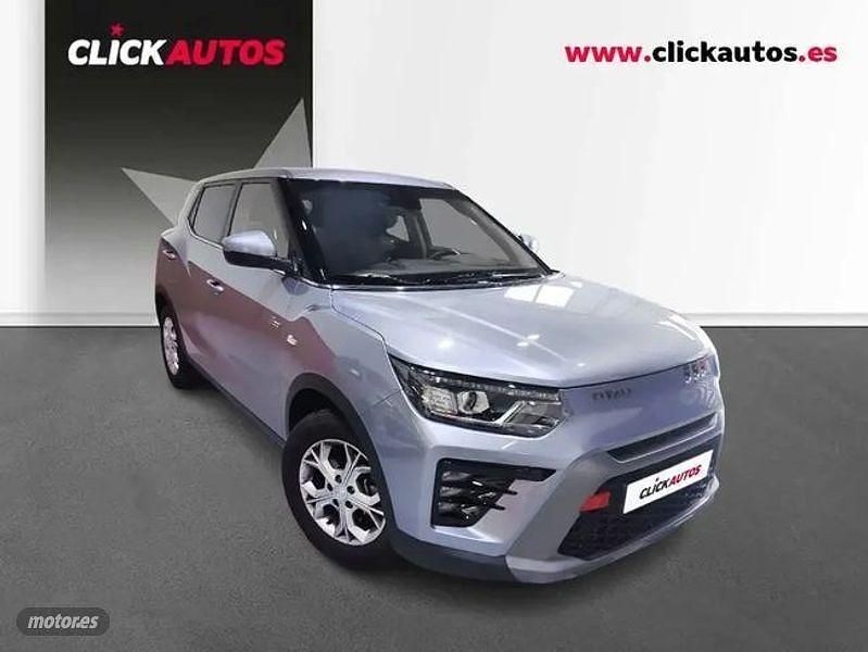 Usado SsangYong Tivoli 160 CV (117 kW) 2025 Gris SUV