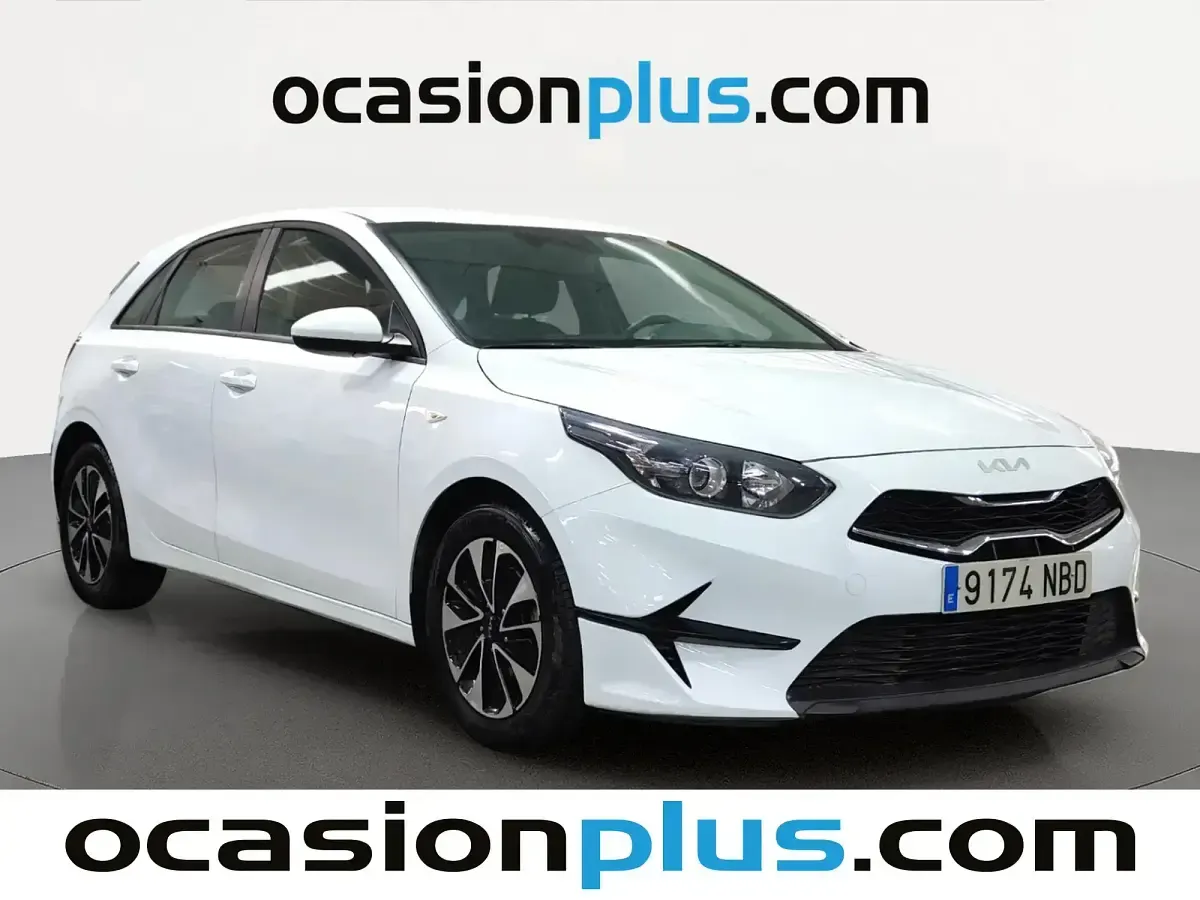 Usado Kia Ceed 100 CV (73 kW) 2025 Blanco Utilitario