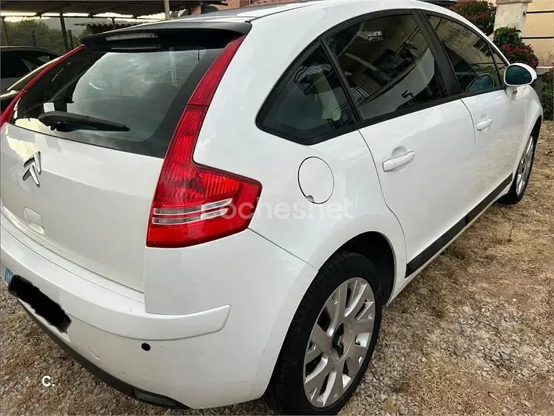 Usado Citroën C4 VTR Sport 110 CV (80 kW) 2005 Blanco Berlina
