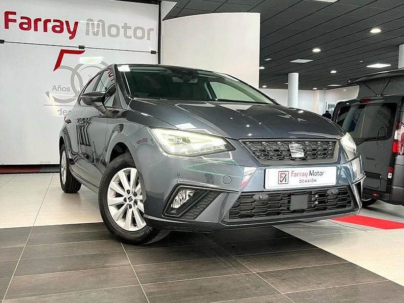 Usado Seat Ibiza Style 80 CV (58 kW) 2023 Gris / plata Utilitario