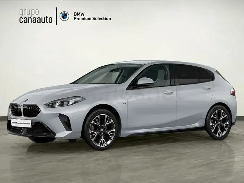 Usado BMW 118 Comfort Edition 150 CV (110 kW) 2025 Gris / plata Utilitario