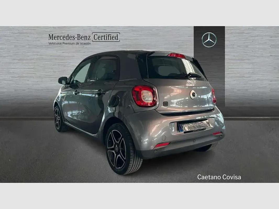 Usado Smart ForFour Electric Drive 60 kW (82 CV) 2020 Plateado Utilitario