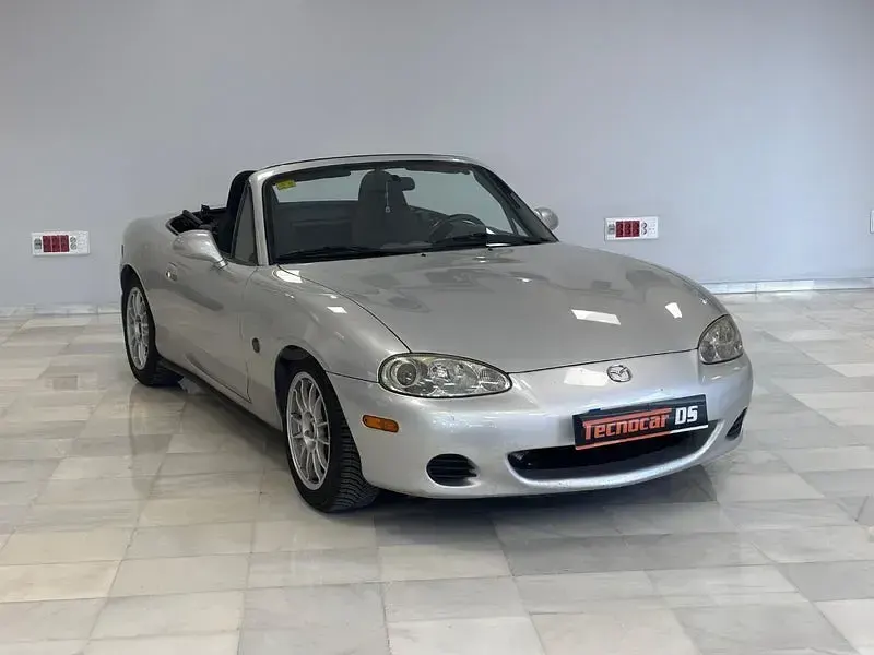 Usado Mazda MX5 Active 110 CV (80 kW) 2003 Gris / plata Descapotable