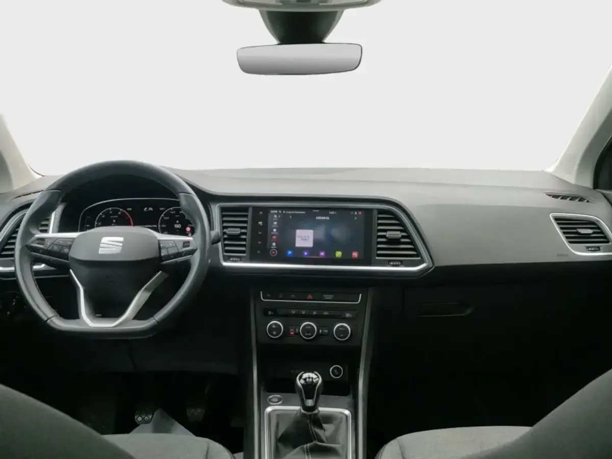 Usado Seat Ateca Style 150 CV (110 kW) 2022 Gris SUV