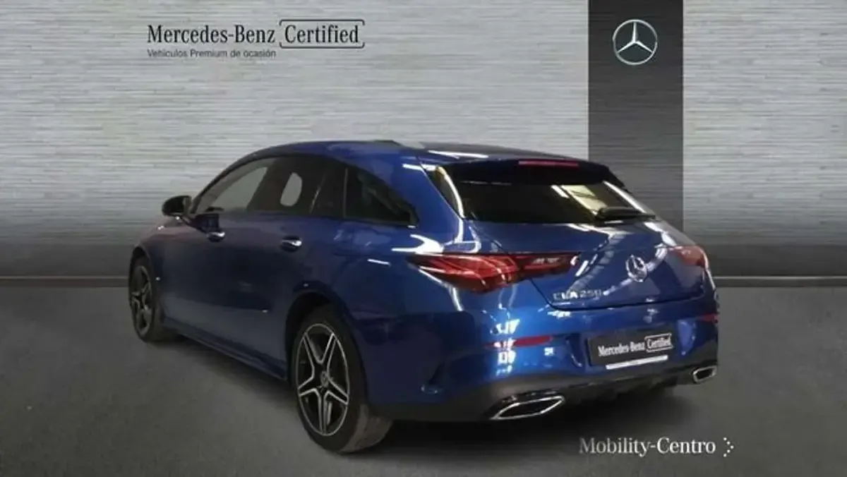 Usado Mercedes CLA250e 218 CV (160 kW) 2024 Azul Coupe