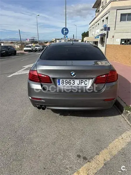 Usado BMW 520 184 CV (135 kW) 2016 Gris / plata Berlina
