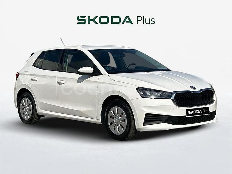 Blanco Usado 2023 Skoda Fabia Active Utilitario | 14.290 € (Precio justo) - Imagen 1/4