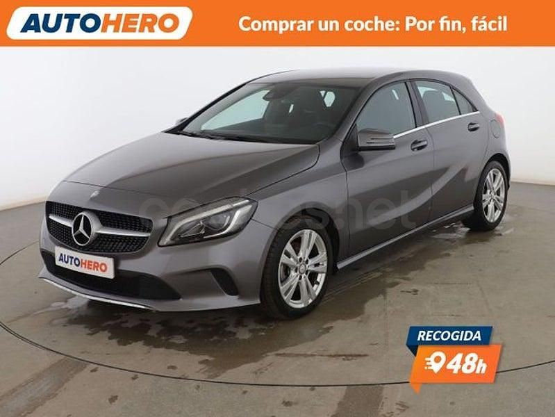 Usado Mercedes A200 Urban 136 CV (100 kW) 2017 Gris / plata Berlina