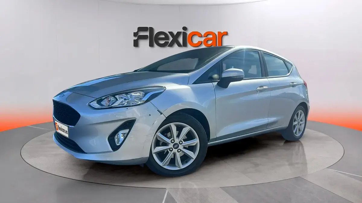 Usado Ford Fiesta Trend 75 CV (55 kW) 2021 Gris Utilitario