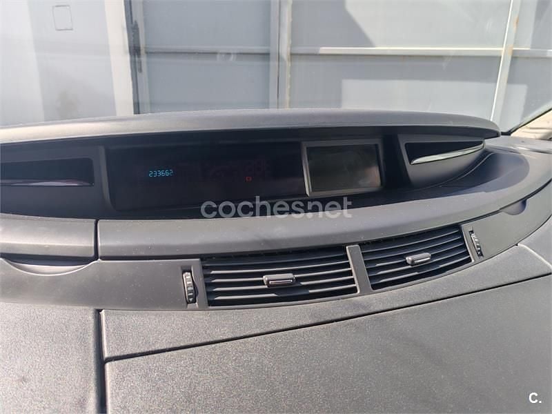 Usado Renault Grand Espace Initiale 150 CV (110 kW) 2012 Beige Monovolumen