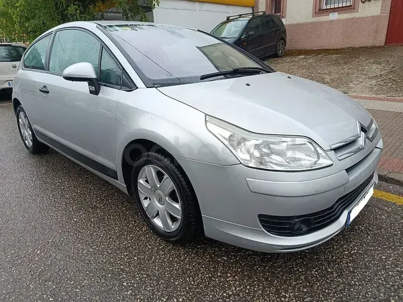 Usado Citroën C4 92 CV (67 kW) 2007 Gris / plata Berlina