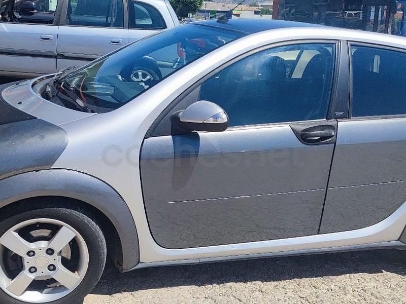 Usado Smart ForFour Pulse 95 CV (69 kW) 2004 Gris / plata Utilitario