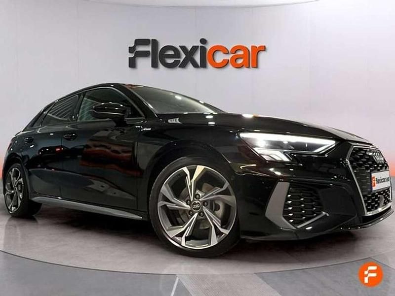 Käytetty Audi A3 Premium 150 HP (110 kW) 2022 Musta Sedan