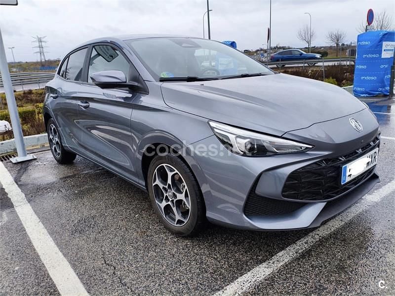Usado MG MG3 Luxury 195 CV (143 kW) 2025 Gris / plata Utilitario