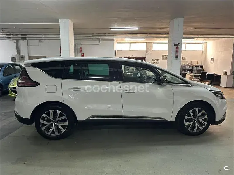 Usado Renault Espace Zen 200 CV (147 kW) 2015 Blanco Monovolumen