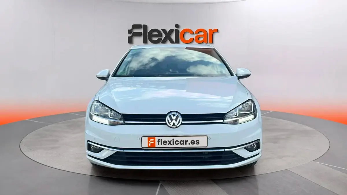 Usado VW Golf VII Advance 125 CV (91 kW) 2018 Blanco Berlina