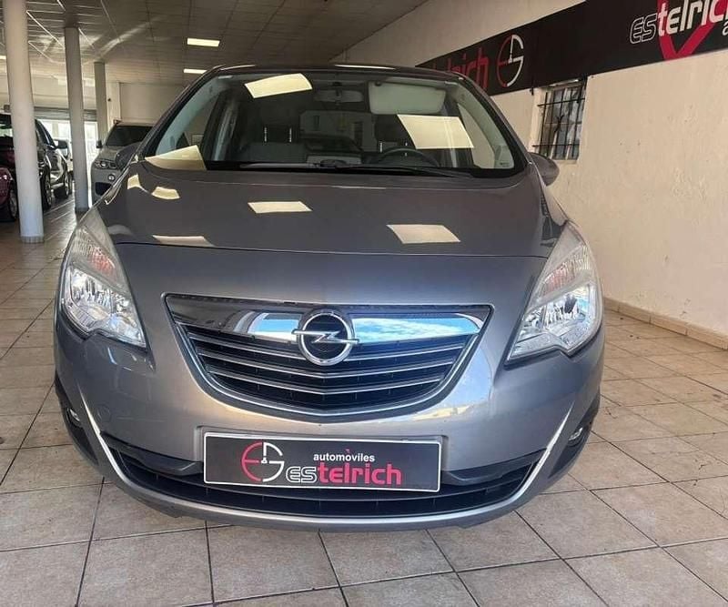 Usado Opel Meriva Cosmo 120 CV (88 kW) 2010 Gris / plata Monovolumen