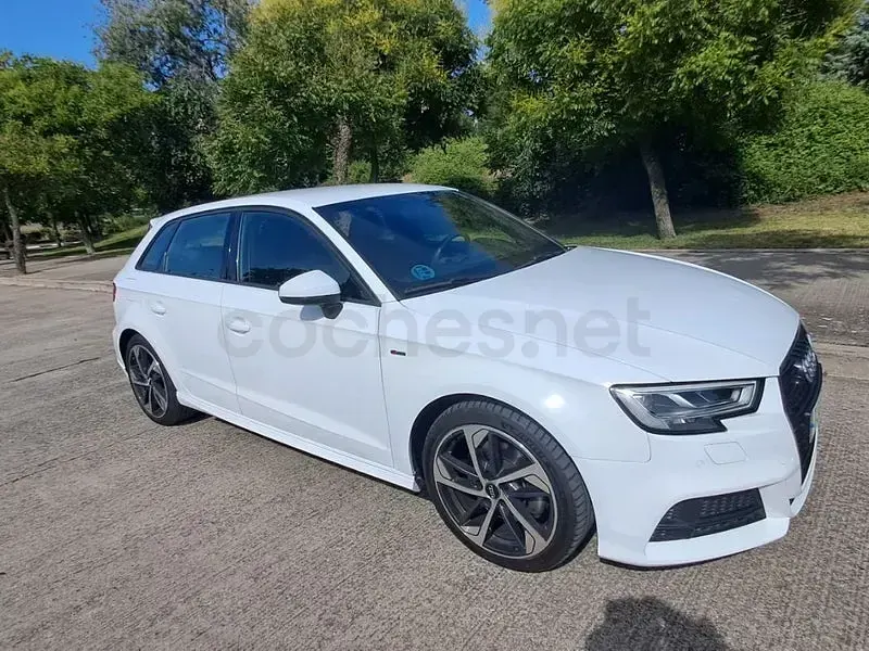 Używany Audi A3 S-Line 150 KM (110 kW) 2020 Biały Sedan/Limuzyna