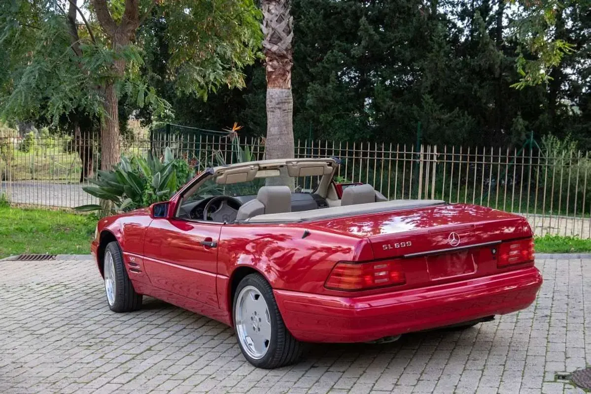 Usado Mercedes SL600 393 CV (289 kW) 1997 Rojo Coupe