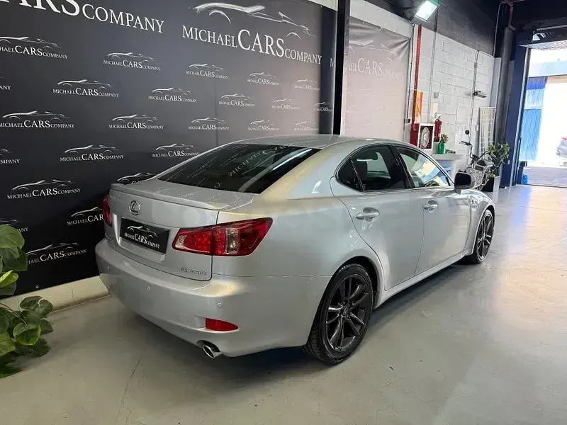 Usado Lexus IS250 F Sport 208 CV (152 kW) 2012 Gris / plata Berlina