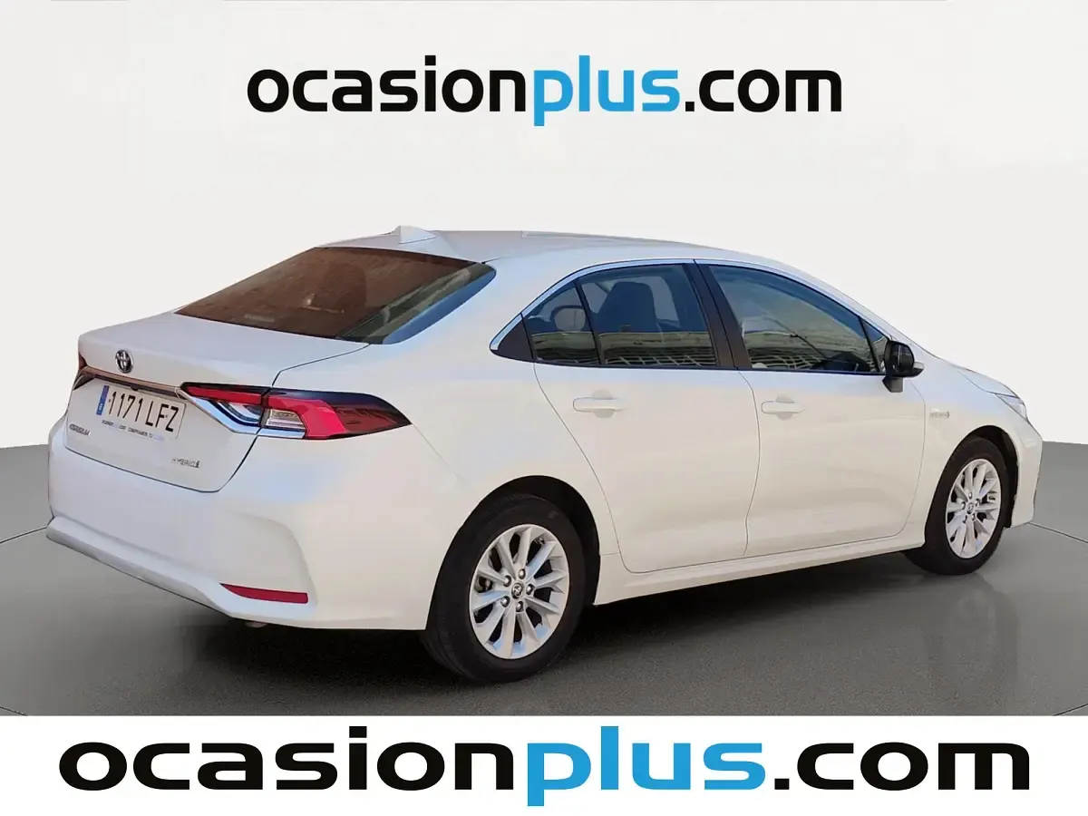 Usado Toyota Corolla Active 122 CV (89 kW) 2020 Blanco Berlina