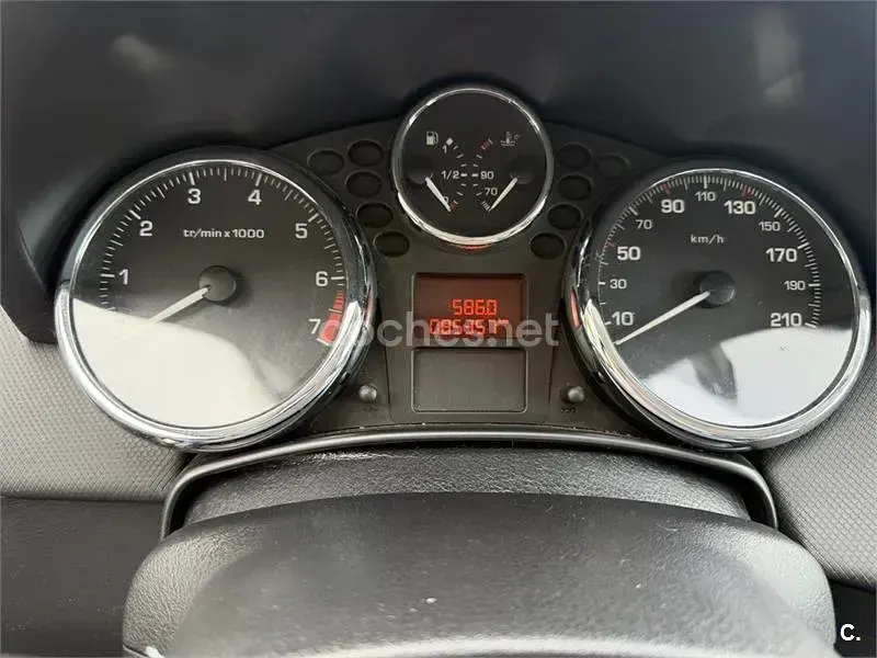 Usado Peugeot 207 CC 120 CV (88 kW) 2008 Gris / plata Descapotable