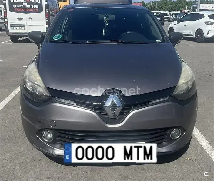 Usado Renault Clio IV Business 75 CV (55 kW) 2016 Gris / plata Berlina