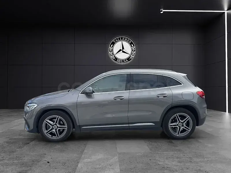 Usado Mercedes GLA200 163 CV (119 kW) 2022 Gris / plata SUV