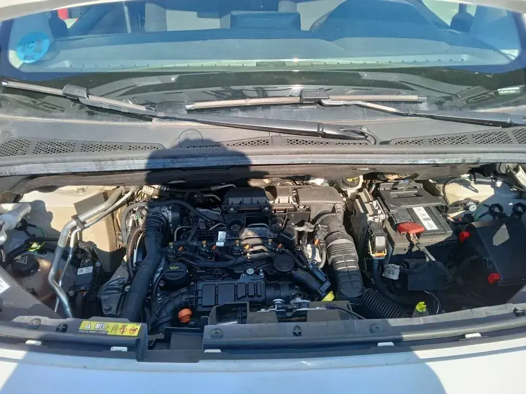 Usado Peugeot Partner Premium 102 CV (75 kW) 2019 Blanco Monovolumen