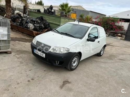 Usado Fiat Punto Dynamic 90 CV (66 kW) 2010 Blanco Utilitario