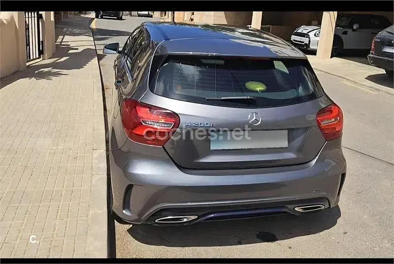 Usado Mercedes A200 136 CV (100 kW) 2018 Gris / plata Berlina