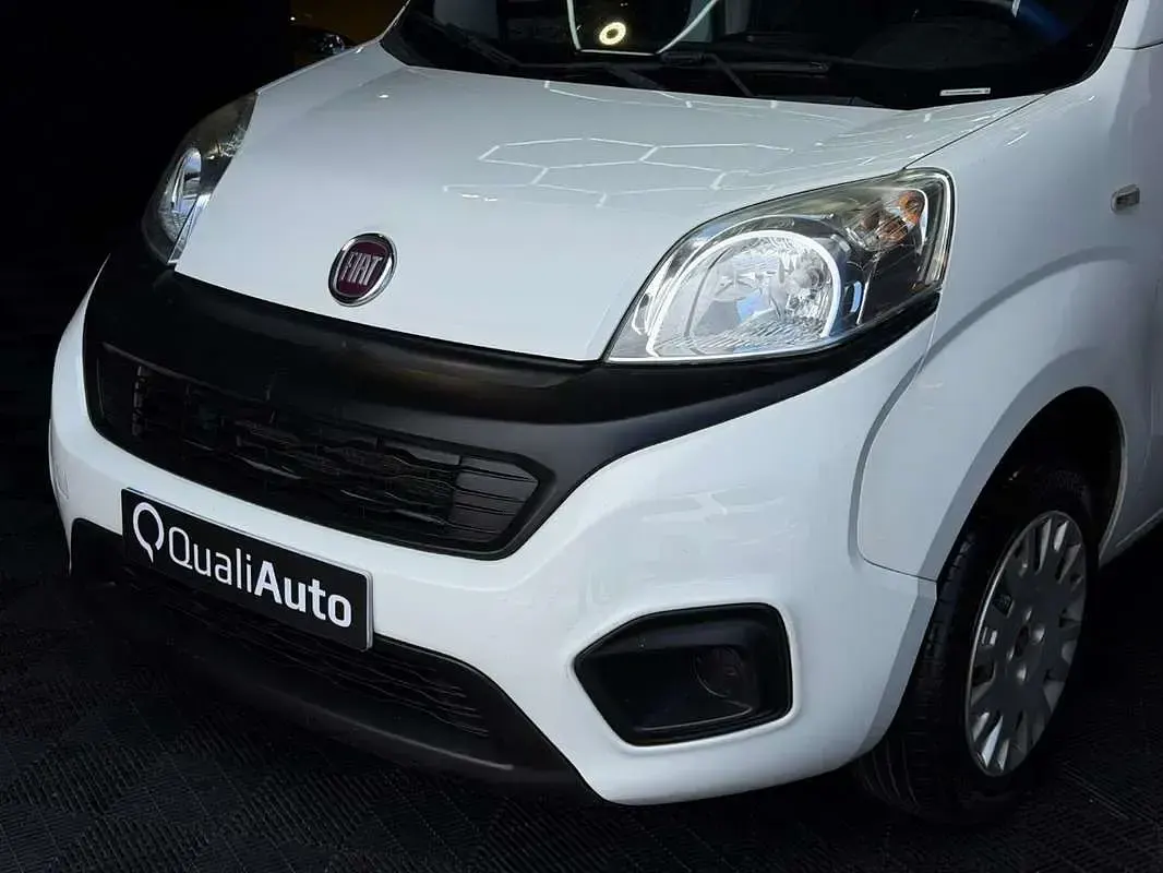 Usado Fiat Qubo Active 77 CV (56 kW) 2016 Blanco Monovolumen