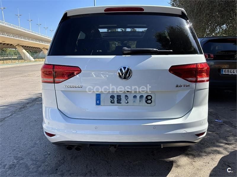 Usado VW Touran Sportline 150 CV (110 kW) 2017 Blanco Monovolumen