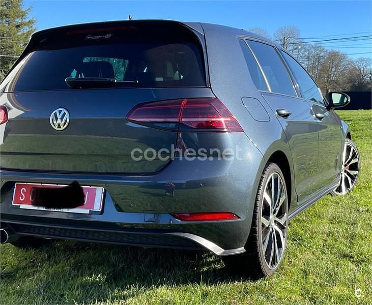 Usado VW Golf VII GTD 184 CV (135 kW) 2019 Gris / plata Berlina