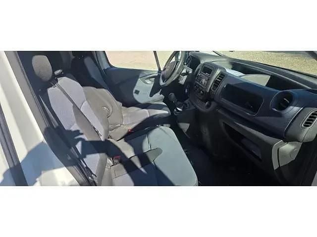 Usado Opel Vivaro Expression 95 HP (69 kW) 2018 Branco Monovolume