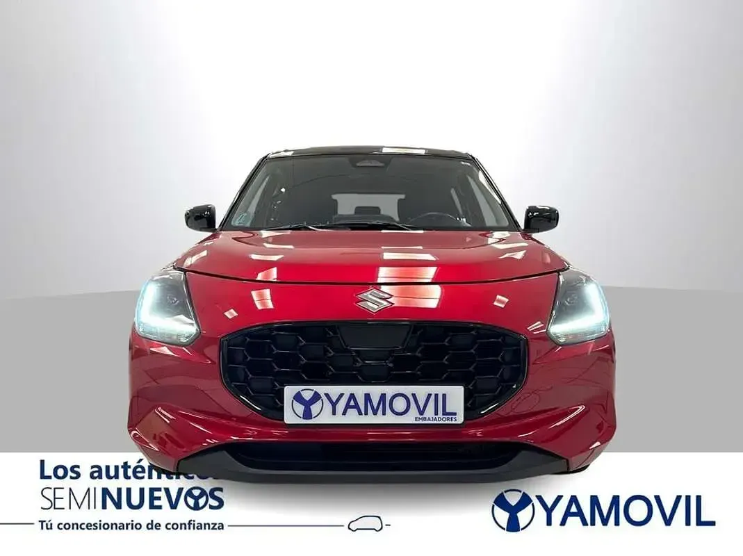 Usado Suzuki Swift 83 CV (61 kW) 2024 Rojo Utilitario