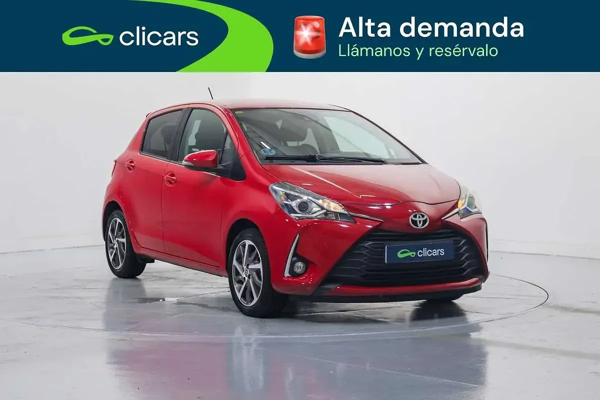 Usado Toyota Yaris Edition 111 CV (81 kW) 2020 Rojo Utilitario