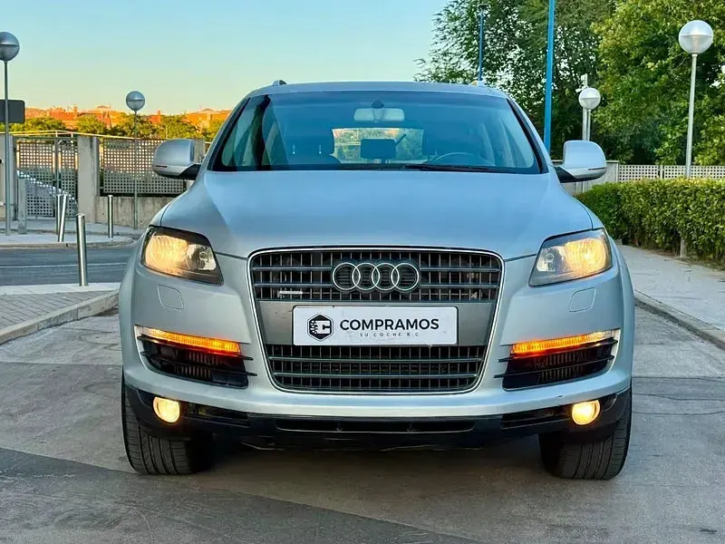 Usado Audi Q7 233 CV (171 kW) 2006 Gris / plata SUV