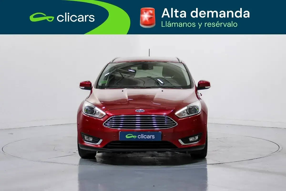 Usado Ford Focus Titanium 125 CV (91 kW) 2017 Rojo Familiar