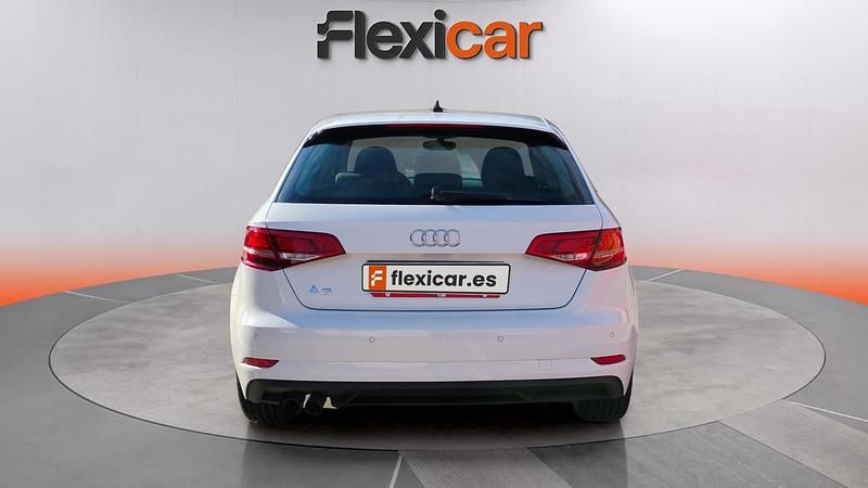 Usado Audi A3 Premium 150 CV (110 kW) 2019 Blanco Berlina