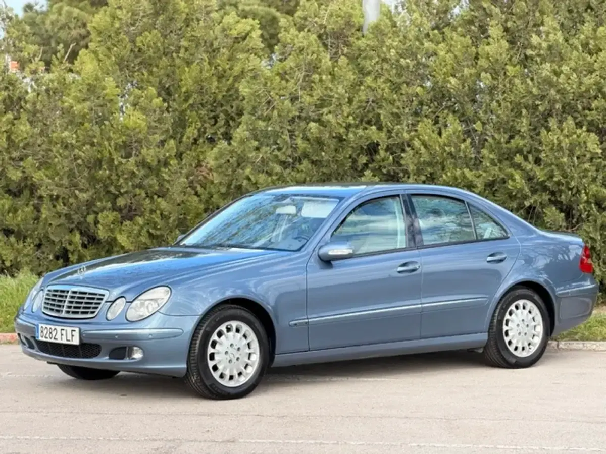 Gebraucht Mercedes E350 Elegance 272 PS (200 kW) 2006 Blau Limousine
