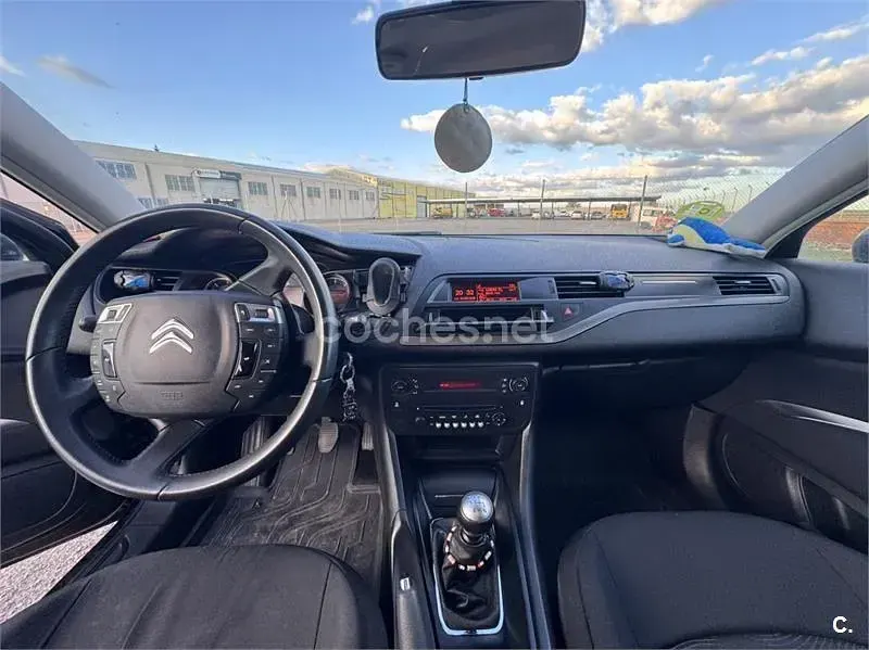 Używany Citroën C5 Feel 150 KM (110 kW) 2016 Czarny Sedan/Limuzyna