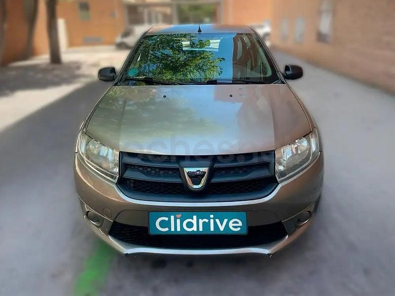Usado Dacia Sandero Lauréate 75 CV (55 kW) 2014 Verde Berlina