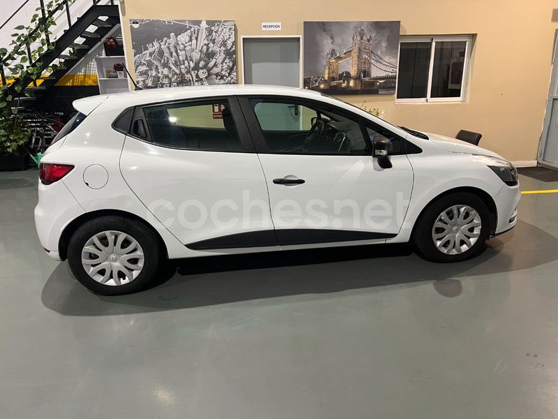 Usado Renault Clio IV Business 75 CV (55 kW) 2018 Blanco Berlina