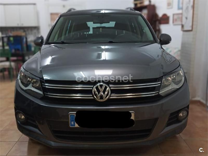 Gris / plata Usado 2011 VW Tiguan SUV | 8700 € (Buen precio) - Imagen 1/4