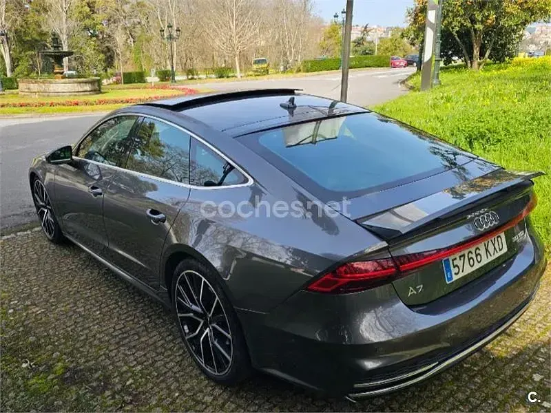 Usado Audi A7 Sportback Ambiente 286 CV (210 kW) 2019 Gris / plata Utilitario