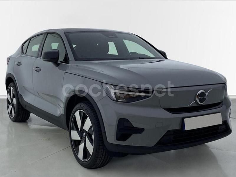 Eléctrico Usado 2023 Volvo EC40 Plus SUV | 45.500 € (Un poco caro) - Imagen 1/4